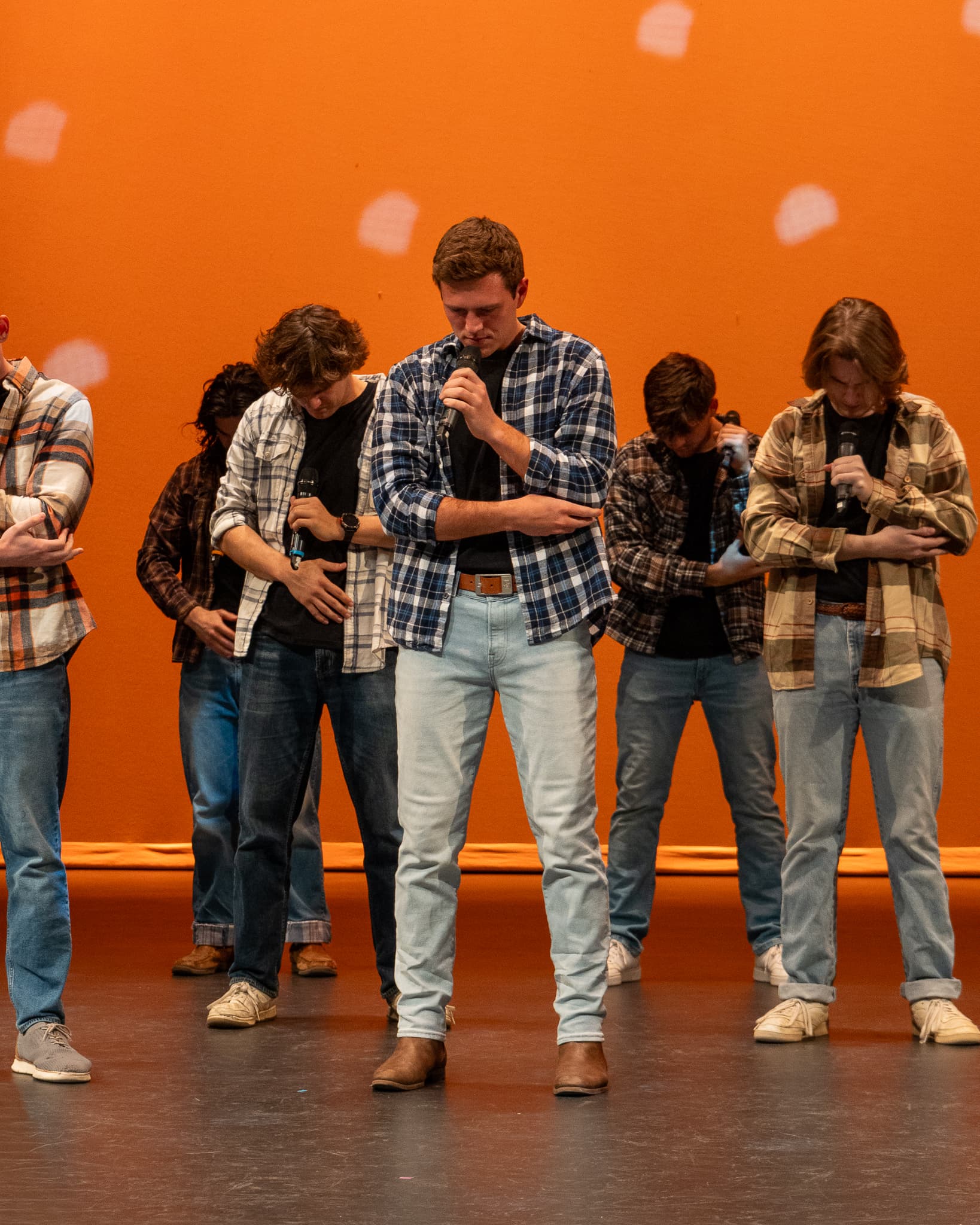Solo Performance Under Spotlights