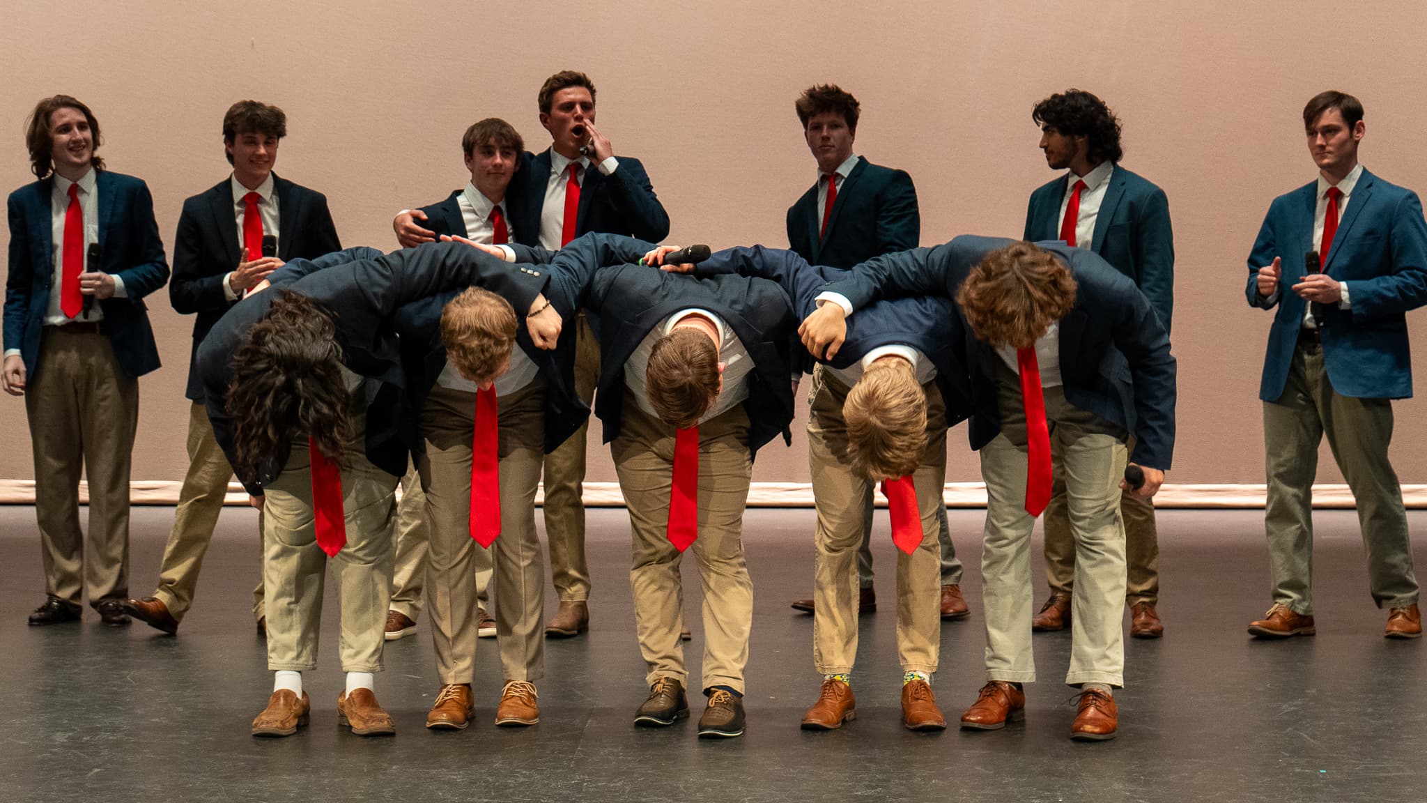 Finale Ensemble Bow & Wolfpack Pride
